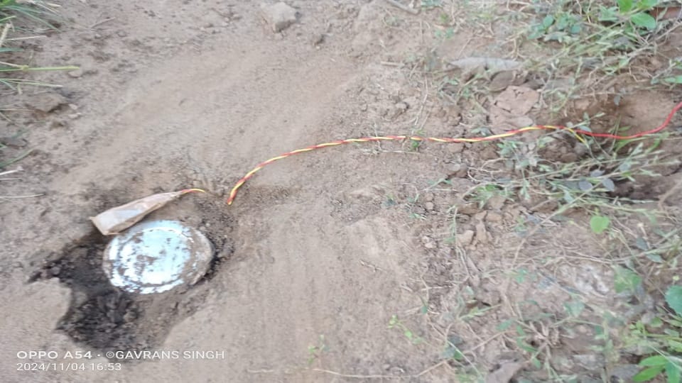 IED and spikes recovered near Mutavendi Camp in Bijapur