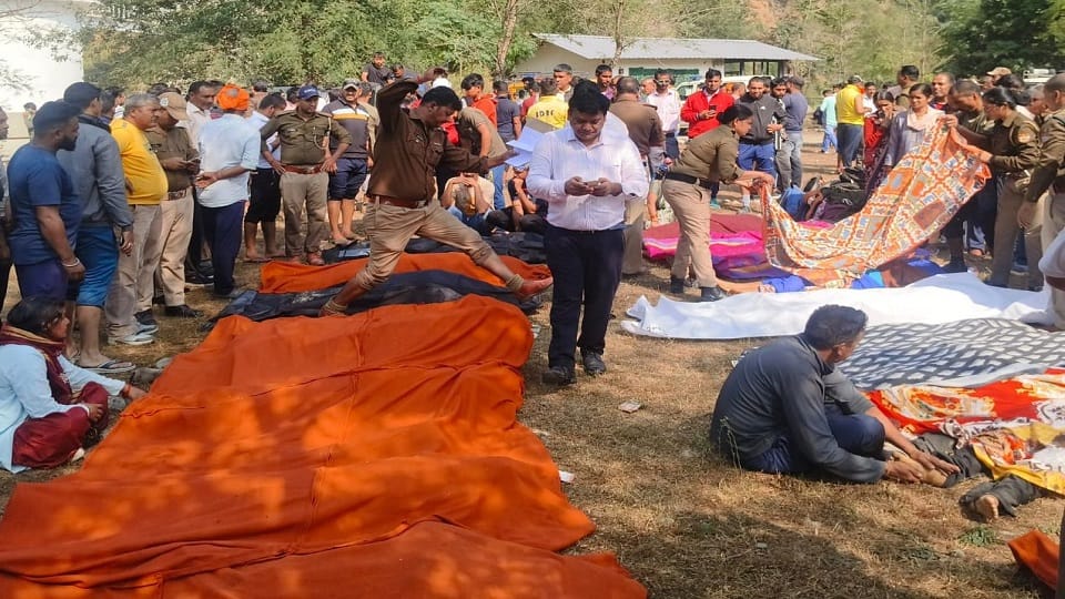 Almora Bus Accident: Road accident occurred due to breakage of the spring belt of the bus