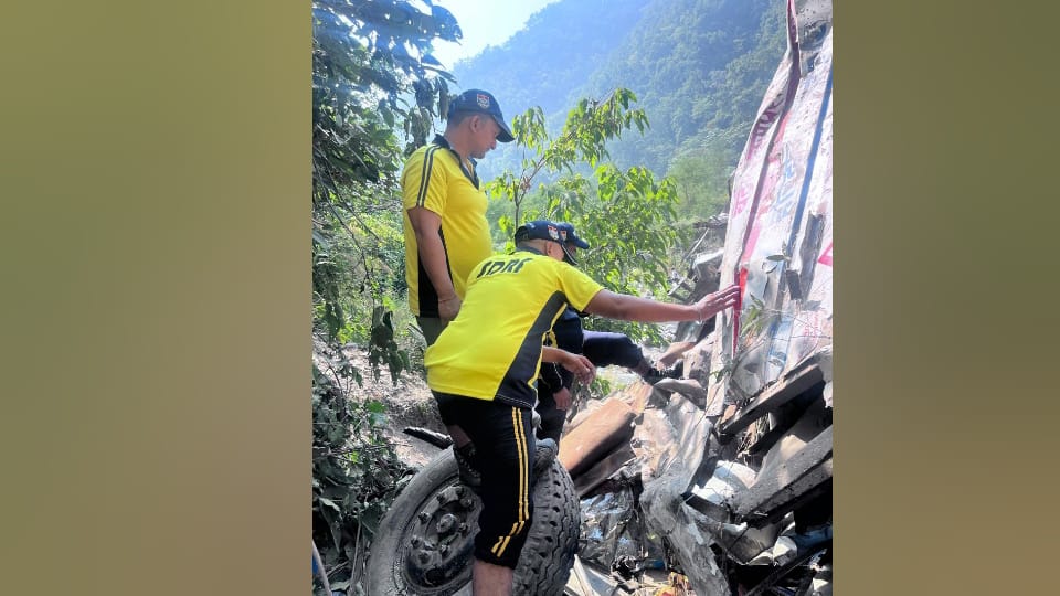 Almora bus accident Two in-charge ARTOs suspended Neha Jha was also suspended in Dhumakot bus accident