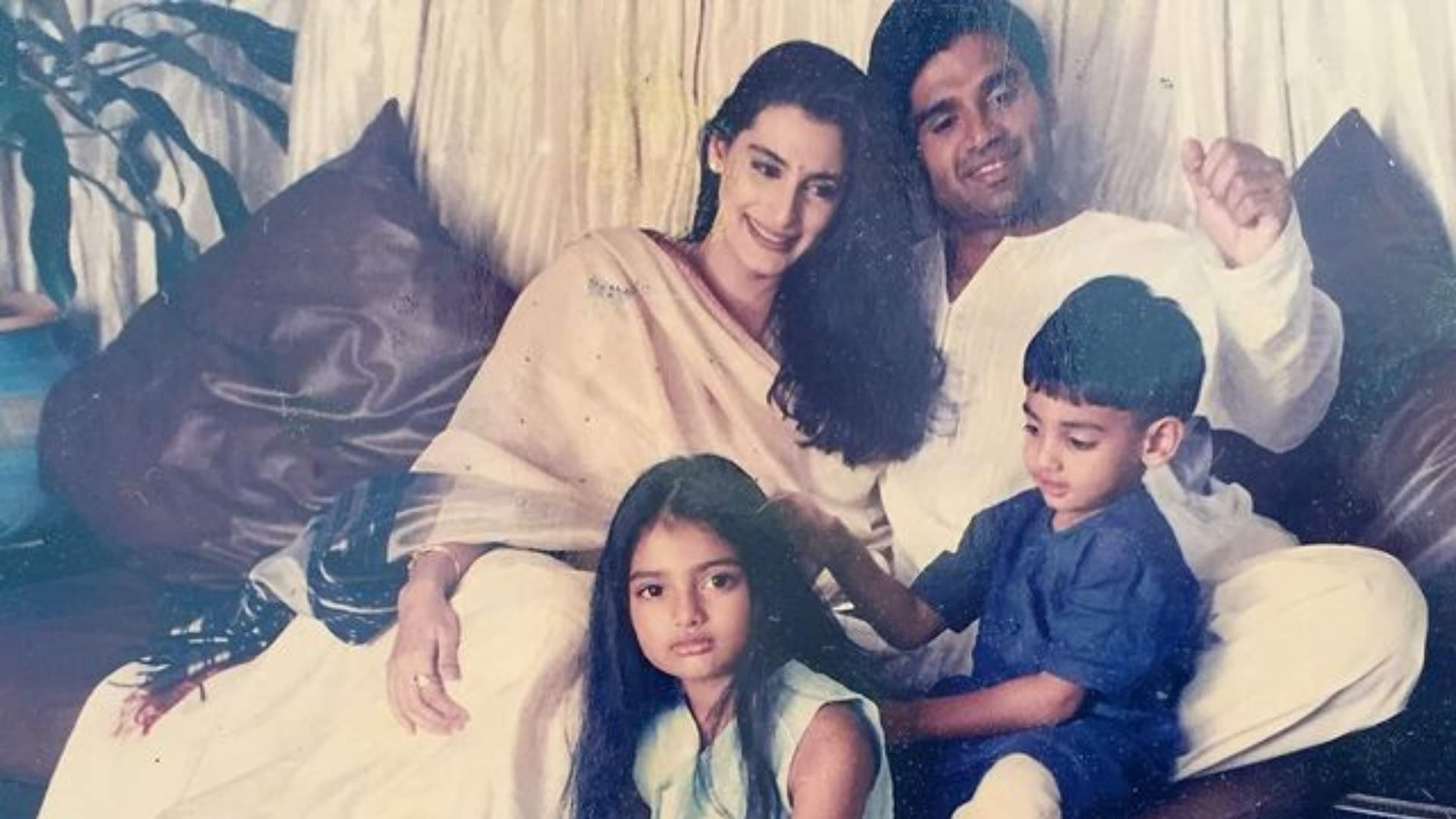 Hero Film Actress Athiya Shetty schooling with Shraddha Kapoor Tiger Shroff learn acting in America