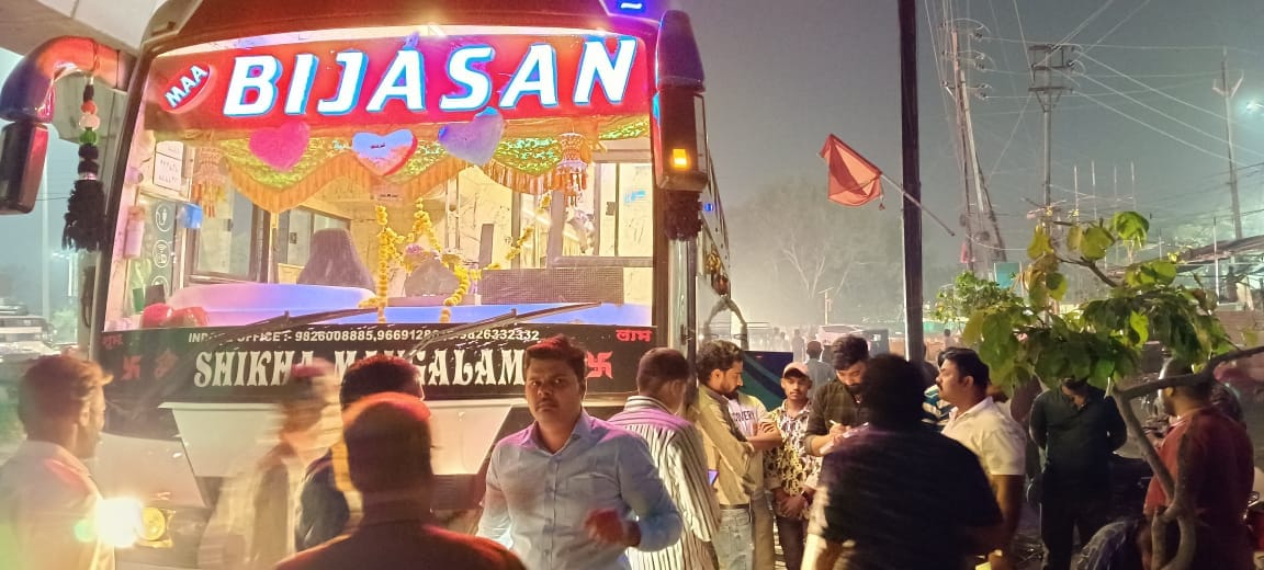 Indore: Passengers threw garbage from the window of buses, bus operators had to pay fine, dustbins will be the