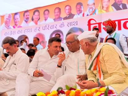 बुधनी में जितेंद्र सिंह, जीतू पटवारी, दिग्विजय सिंह ने रैली को संबोधित किया