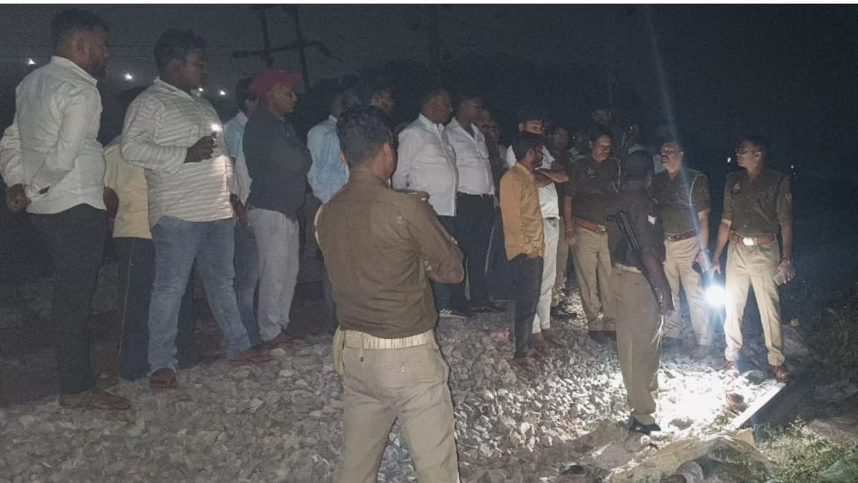 Sonbhadra News Kotedaar body found on railway track injury marks on head relatives allege murder