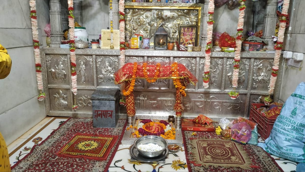 Narnaul: Silver statue, umbrella and money stolen from donation box from Mahasar Mata temple