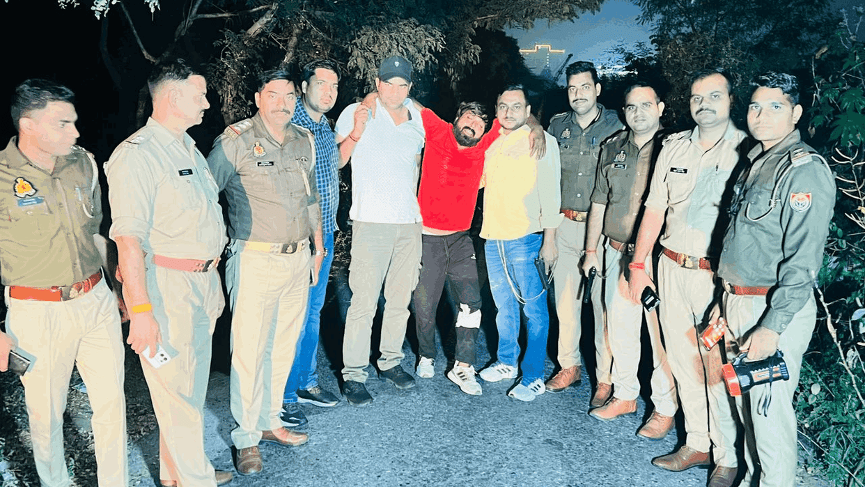 Two criminals were injured in an encounter between Noida
