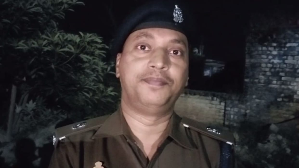 youth shot in Ballia accused carried out incident late night condition critical referred to BHU Police raids