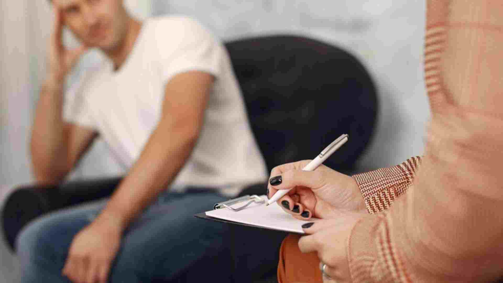 How to become a psychiatrist; Take admission in these courses