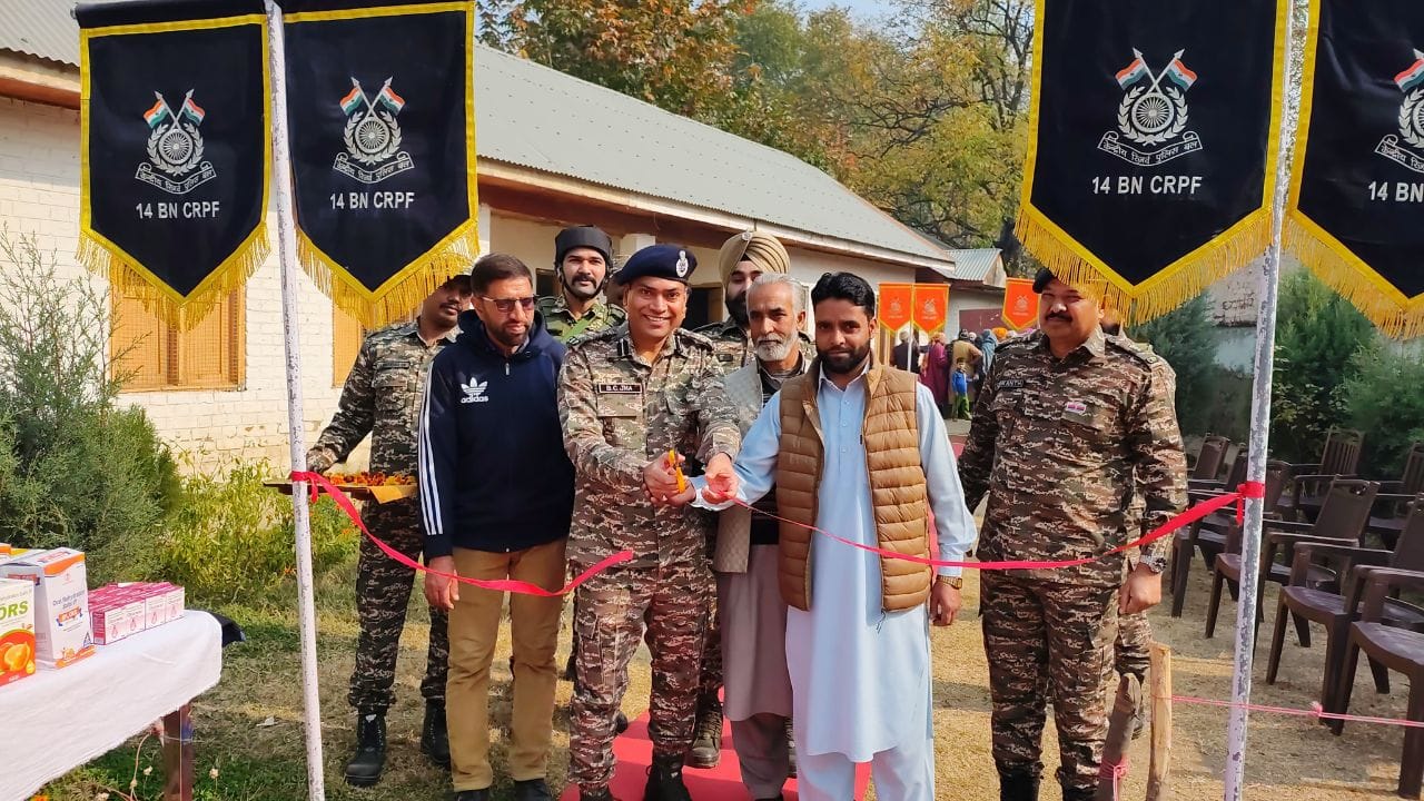 Jammu Kashmir News: CRPF organized free medical camp in Shopian, hundreds of people got treatment
