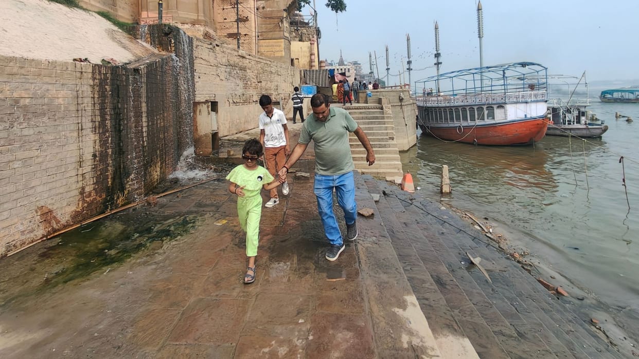 snub cleanliness drive Sewage from monasteries temples ashrams hotels flowing into Ganga in varanasi
