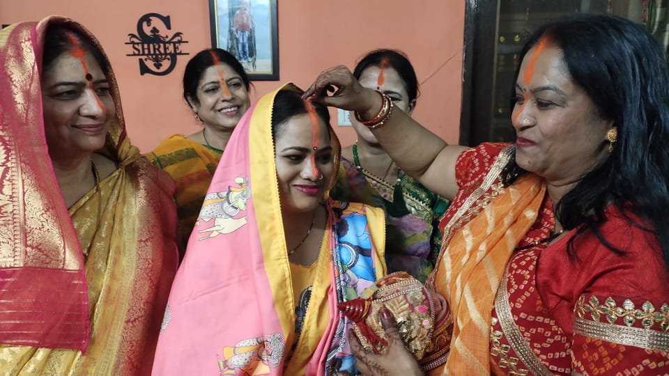 Chhath Puja 2024 devotees celebrated Kharna 36 hours of waterless fast begins in Uttarakhand Photos