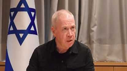 Israeli PM Benjamin Netanyahu dismisses his defense minister in a surprise announcement, news in hindi