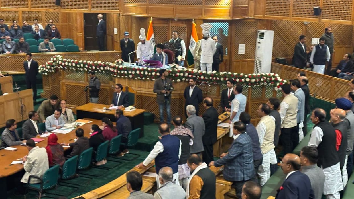J&K: Upper in the Assembly over the proposal to restore the state's special status, clash between BJP and Nati