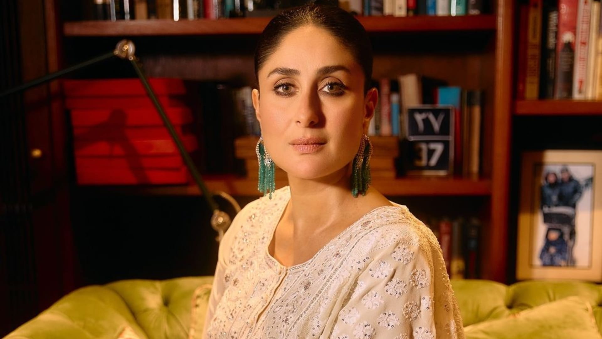 Kareena Kapoor Gets Trolled As singham again actress Denies Selfie with a Female Fan Video Goes Viral report
