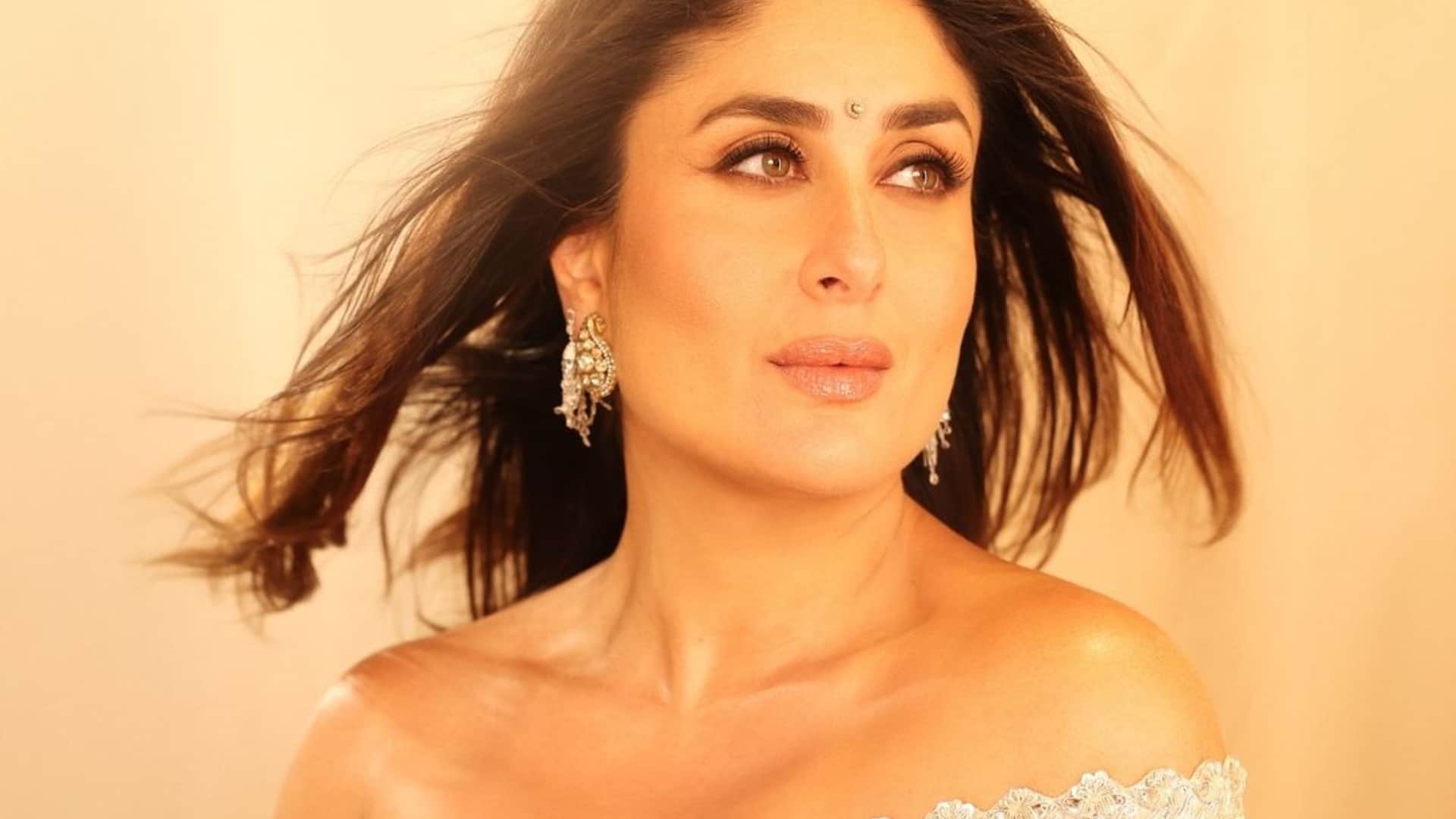 Kareena Kapoor Gets Trolled As singham again actress Denies Selfie with a Female Fan Video Goes Viral report
