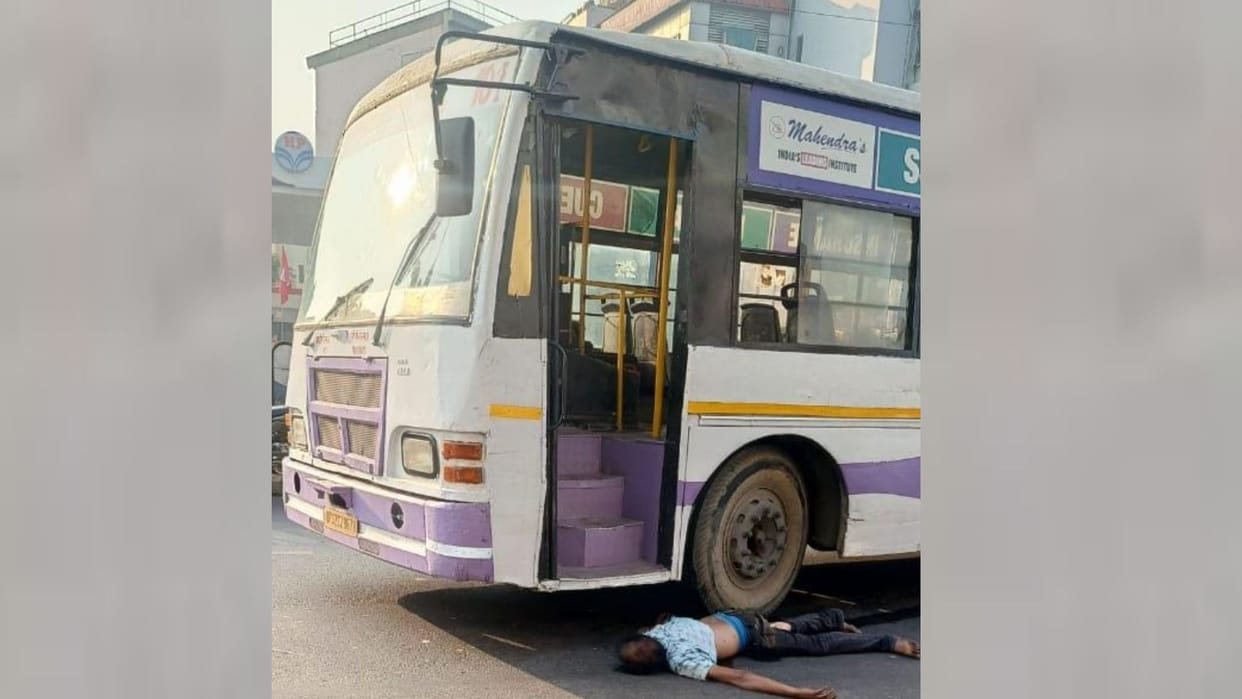 A city bus trampled a man near bapu Bhawan in Lucknow.