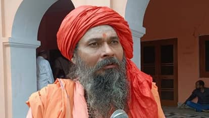 Crooks withdrew Rs 4.55 lakh from the account of the secretary of Shri Panchayati Akhara Mahanirvani