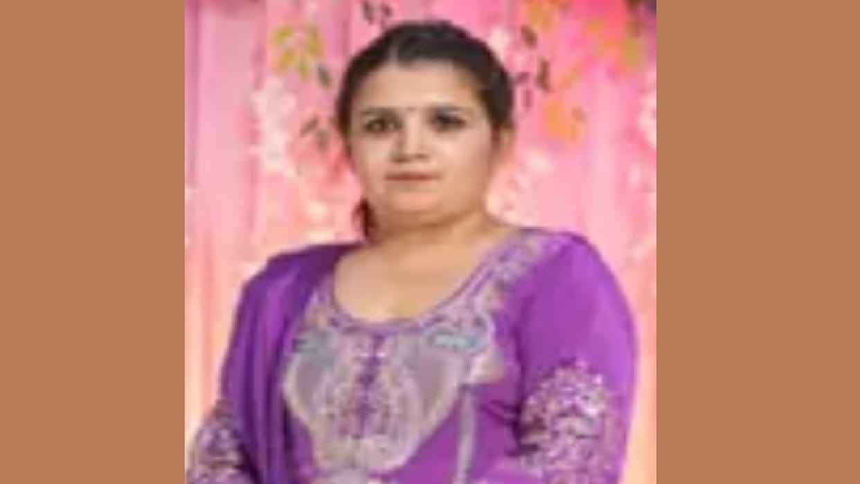 woman who came to temple to pray on birthday of her NRI husband was crushed by car and died on spot In Punjab