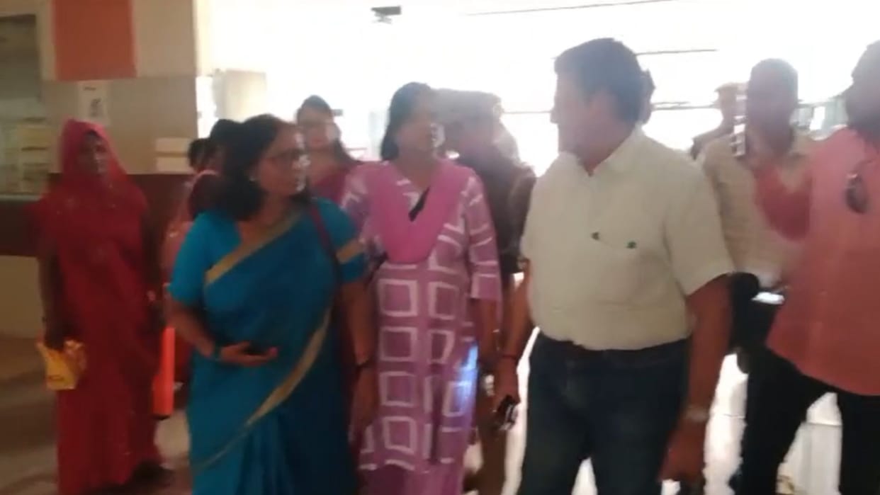 State Women Commission member visits finds huge flaws in the hospital expresses displeasure