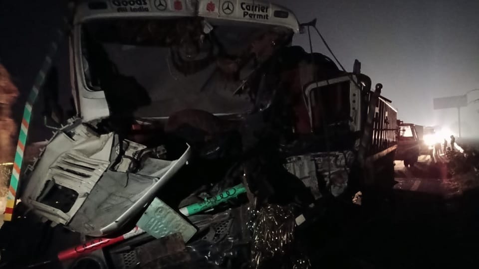 Two people died in an accident on Kundli Manesar Palwal Expressway