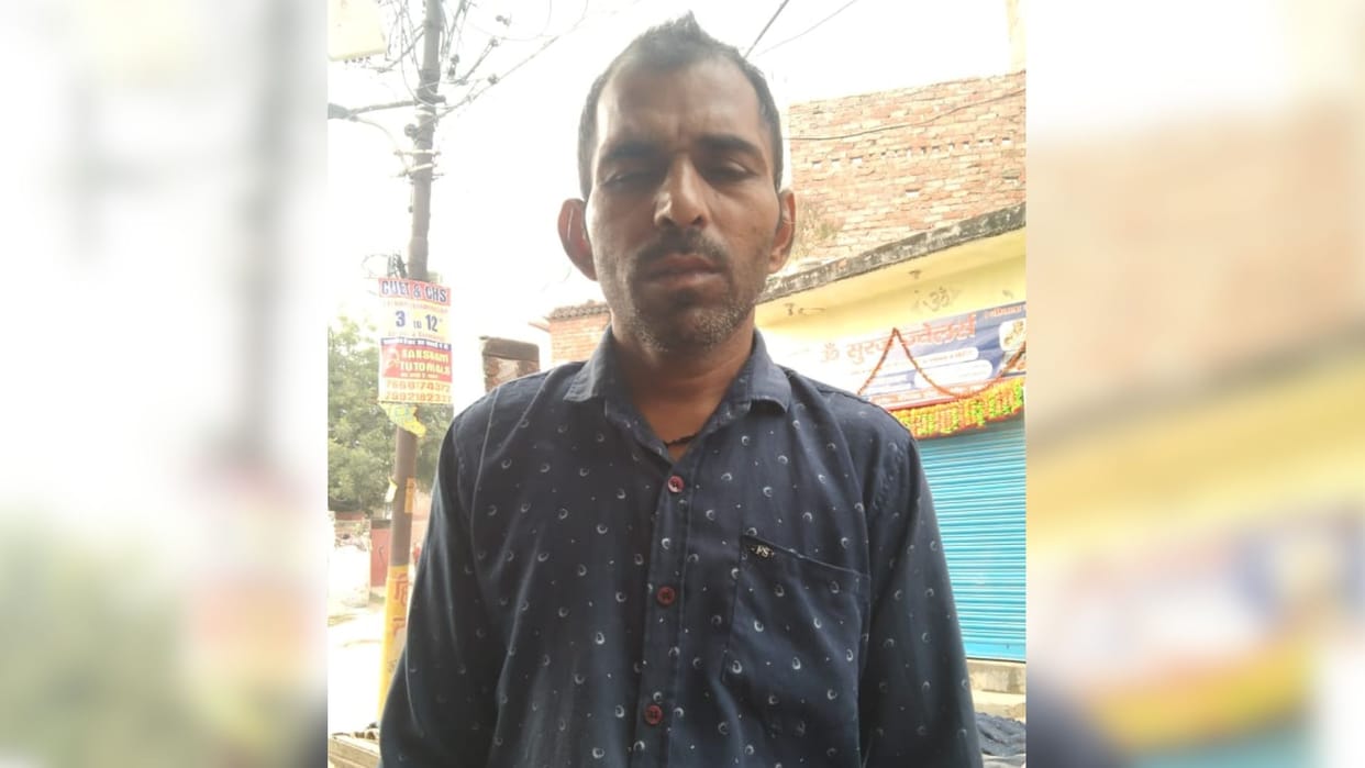 Three lakh rupees stolen Miscreants stopped businessman snatched bag Police investigating CCTV