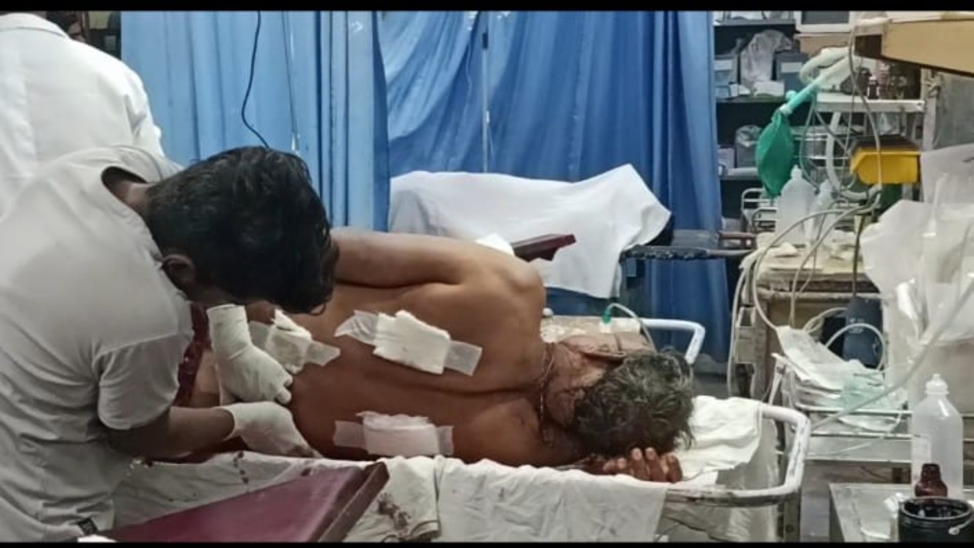 हादसे में घायल पिता