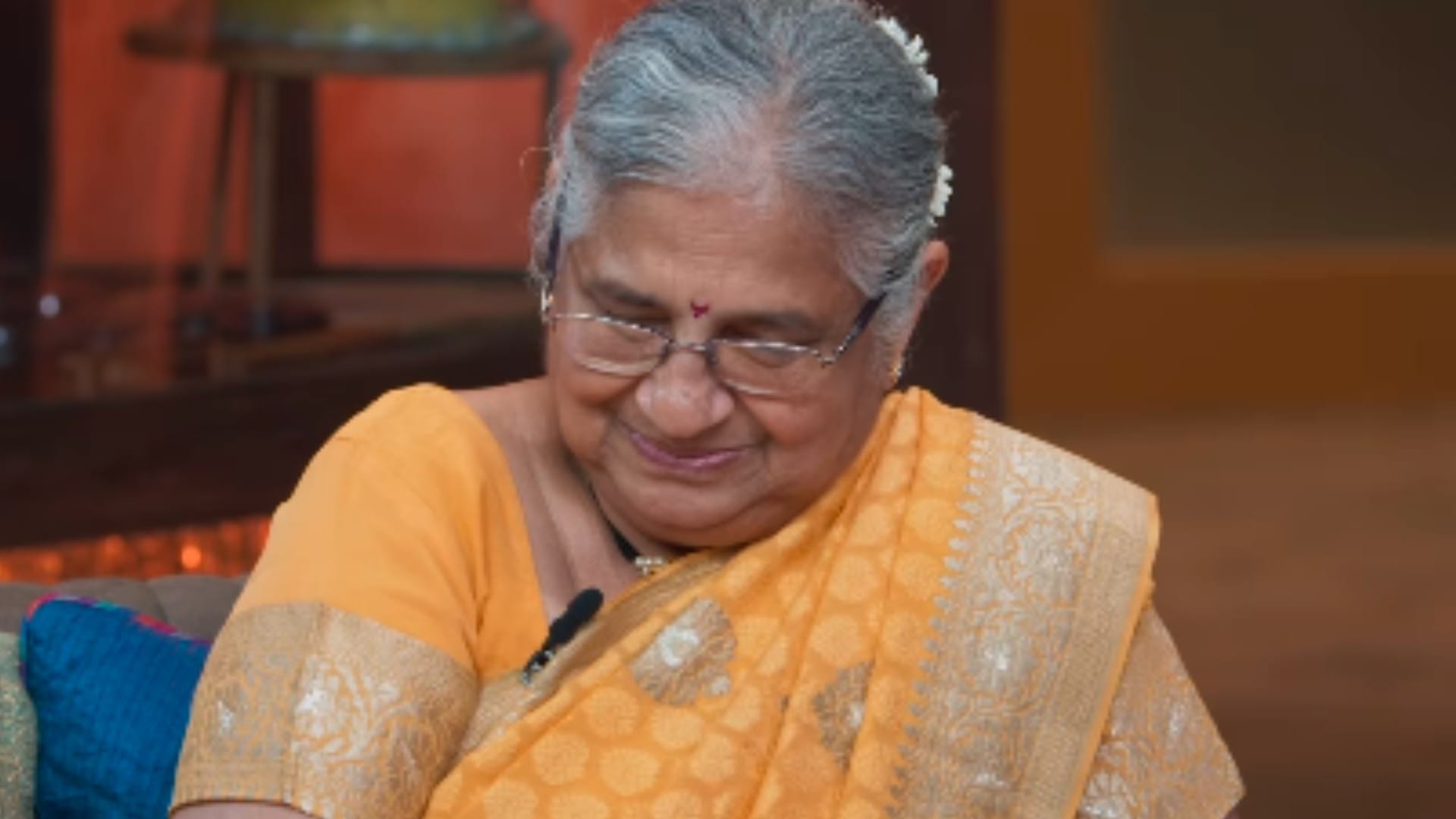 When Narayan Murthy reached late to meet Sudha Murthy father Talk About first meet story on Kapil Sharma show