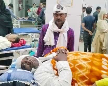 Sultanpur: युवक-युवती को बात करने से टोका तो भाइयों पर जानलेवा हमला, एक फोन पर आए और हमला कर दिया Sultanpur: When a young man and a girl were prevented from talking, the brothers were attacked fatally.
