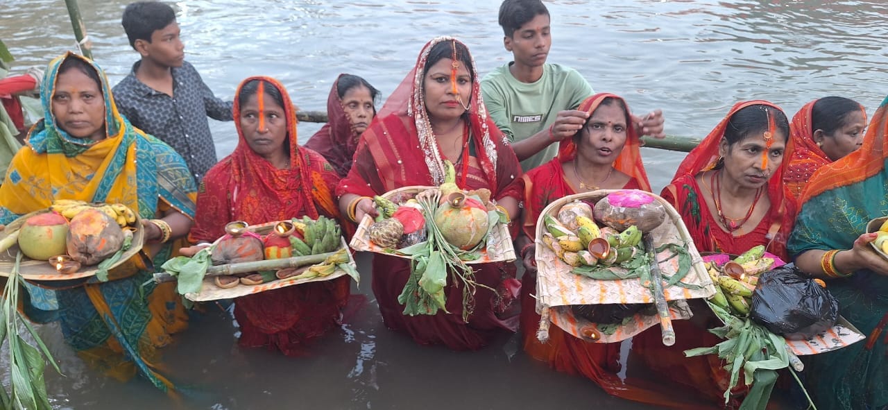 Chhath Puja: Today is the third day of the Chhath, offering prayers to Lord Surya; Patna Chhath Ghat