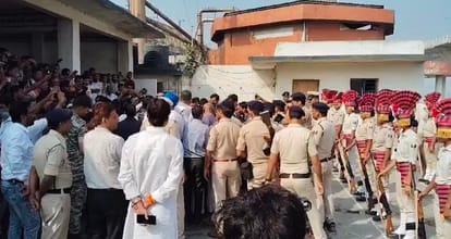 Bihar News: Cremation of Bihar Nightingale Sharda Sinha at Gulbi Ghat, Patna; State honour; Sharda Sinha News