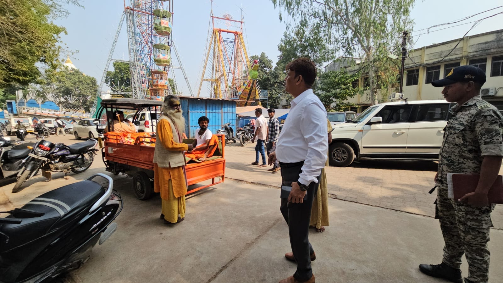 MP News: Priest wandering about God in Chhatarpur bullies occupy temple land