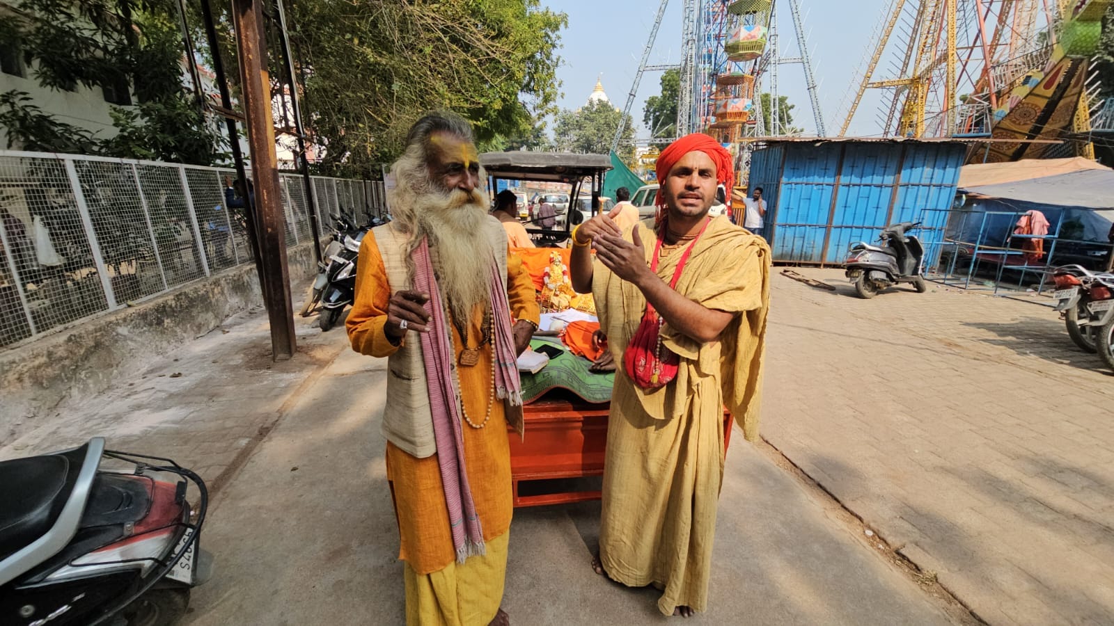 MP News: Priest wandering about God in Chhatarpur bullies occupy temple land