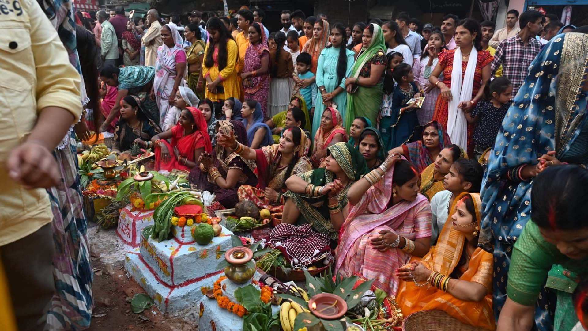 chhath puja 2024: Ghats reverberate with Chhath Maiya songs