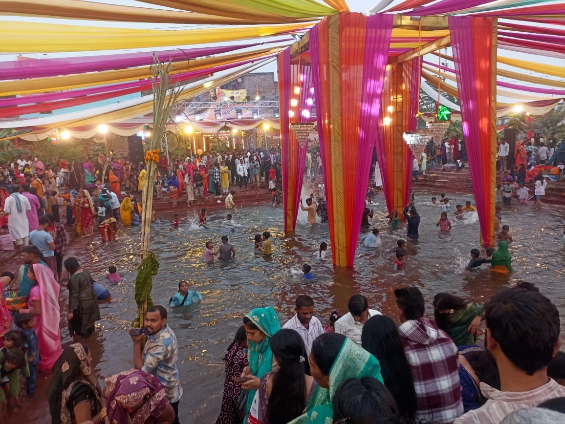 Chhath Puja 2024 devotees Doing sunset Puja during 36 hours of waterless fast Uttarakhand Photos