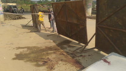 Girder of under construction over bridge collapses in Gorakhpur, one dead