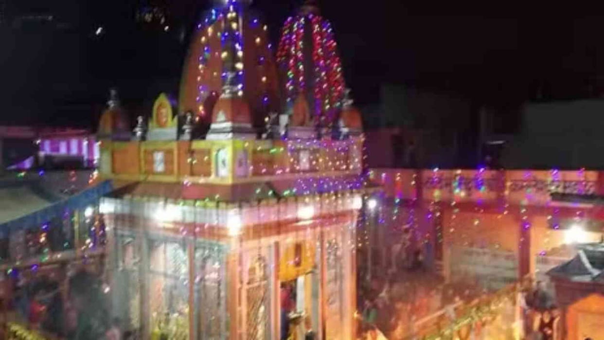 Khada Diya ritual Kamleshwar Mahadev Temple 165 couples registered to have a child including America Germany