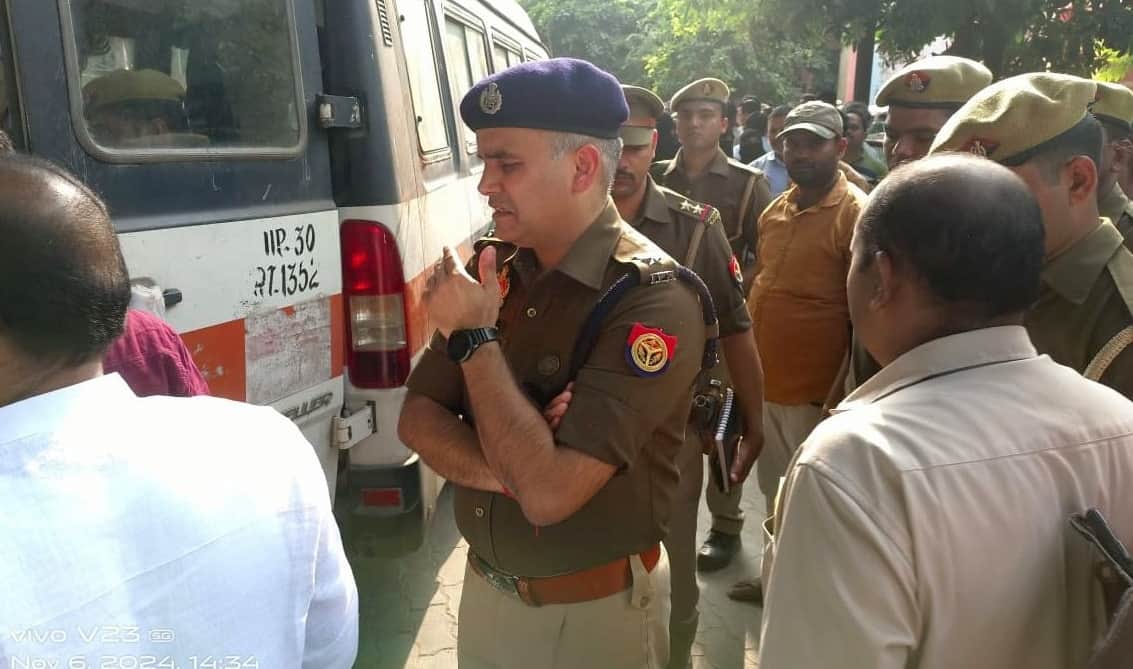 Hardoi accident Some were hanging and some were stuck in the middle death did not even give a chance to scream