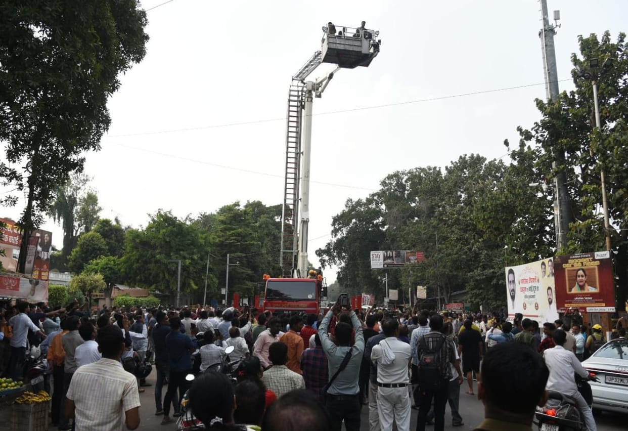 Contract driver of roadways bus climbed on tower in Lucknow.