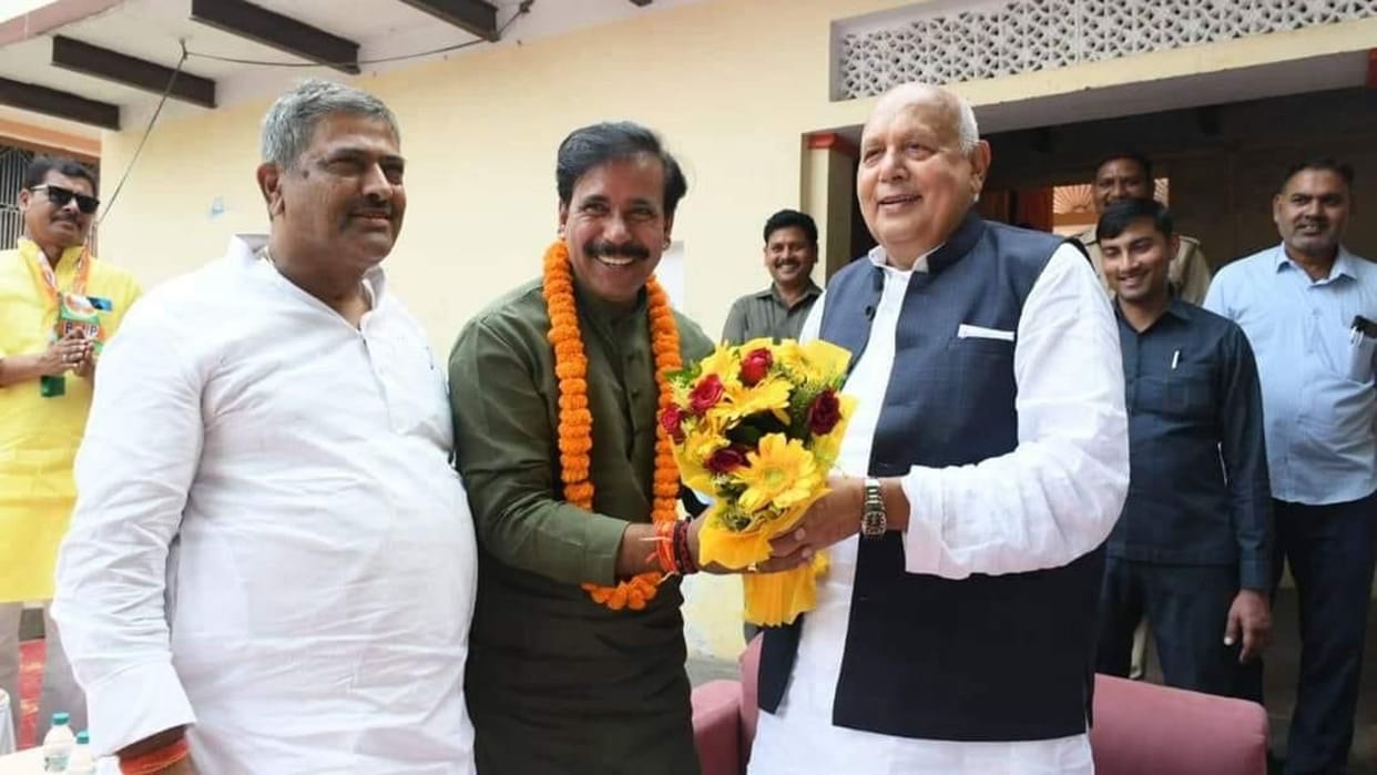 Agriculture Minister Surya Pratap Shahi did public relations in Majhava sought votes for the BJP candidate