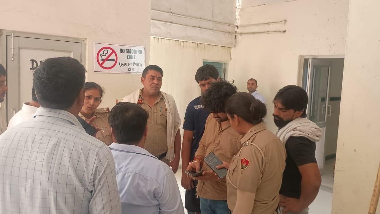 Ruckus in Sonipat Civil Hospital, Class IV employee accuses doctor of slapping him