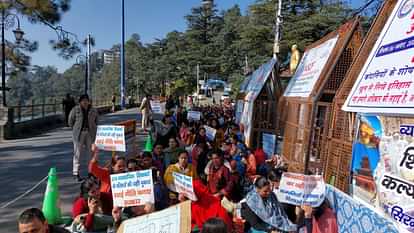 Himachal Shimla Vocational Teachers Protest continue on fourth day