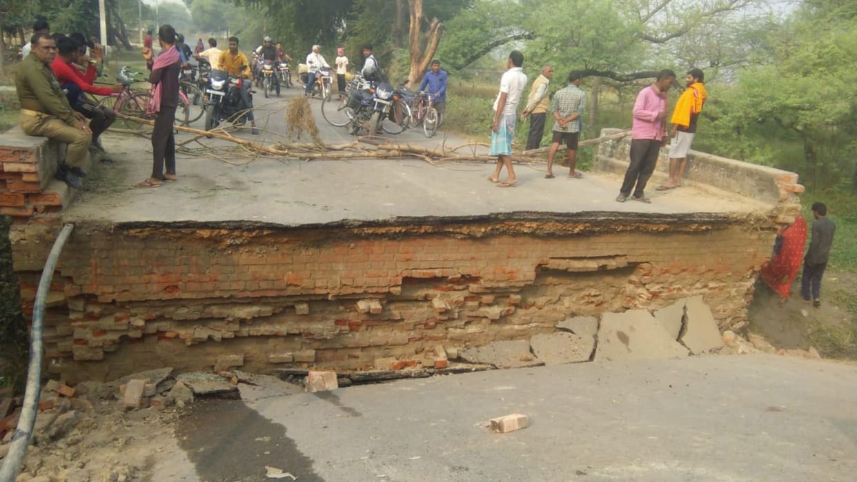 Culvert collapsed on Asanav road traffic disrupted passing of overloaded vehicles became the reason
