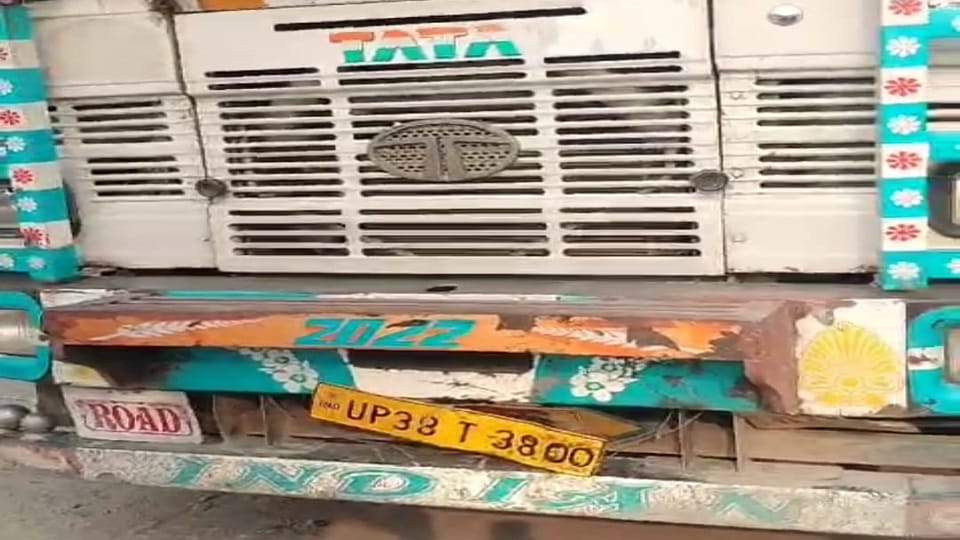 Overloaded truck with 3 number plate caught in Aligarh