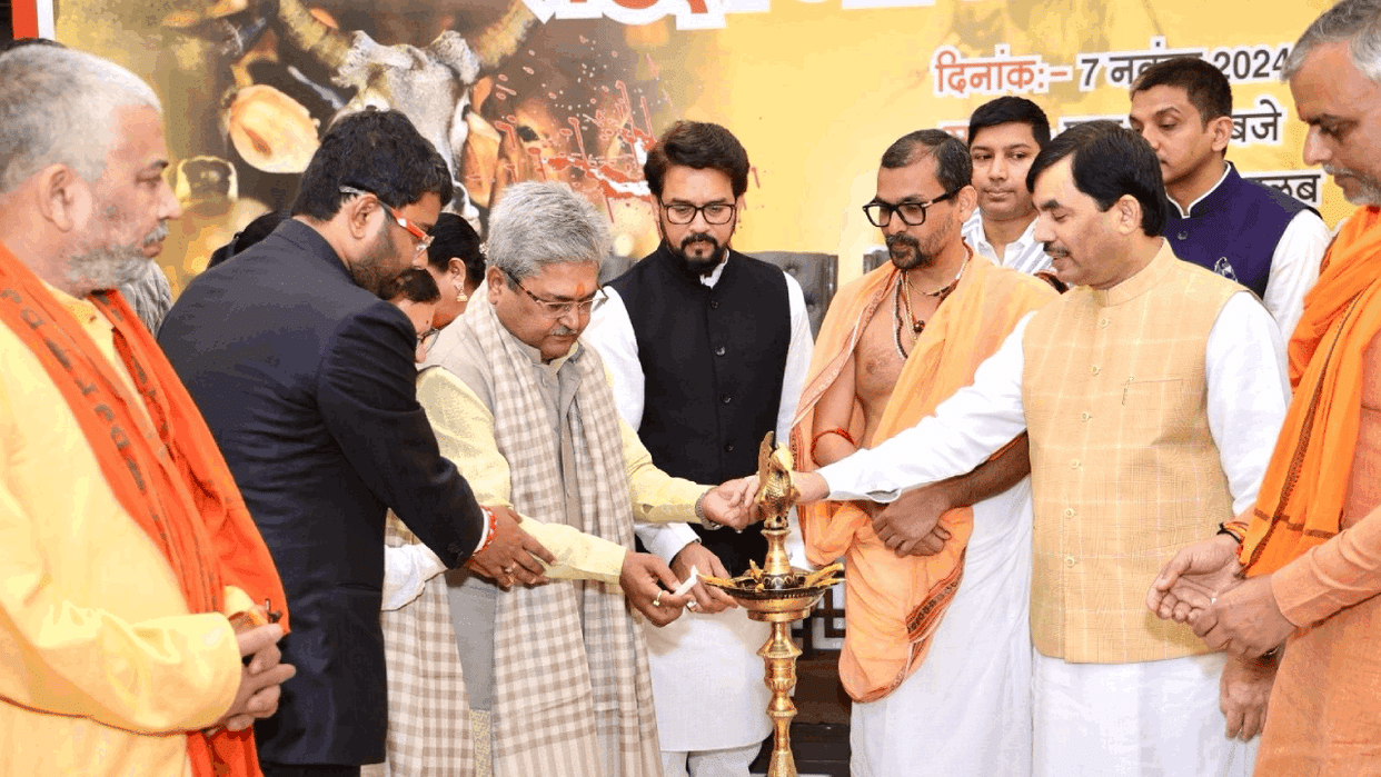 Yuva Chetna organized a tribute meeting at the Constitution Club of India