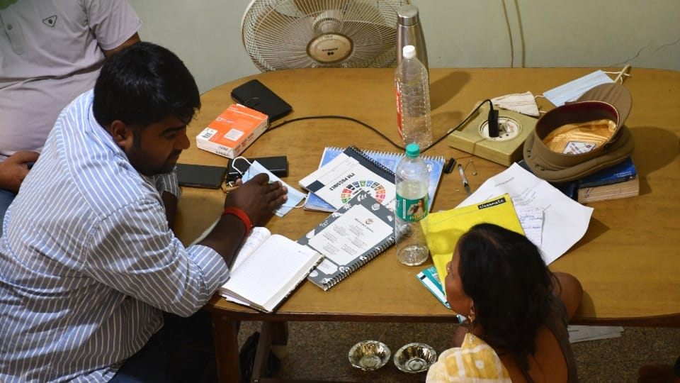 Varanasi Mass Murder Police found 20 registers from house, horoscopes of more than 200 people were made