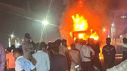 रफ्तार का कहर: हाइवा ट्रक ने बाइक सवार दो लोगों को रौंदा, एक की मौके पर मौत, दूसरे की हालत गंभीर Gaya Hiva truck crushed two bike riders one died on spot other is in critical condition