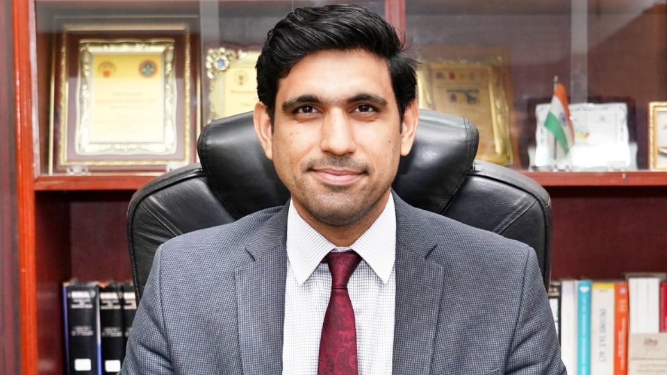 IAS Nishant Yadav join and takes charge as DC Chandigarh