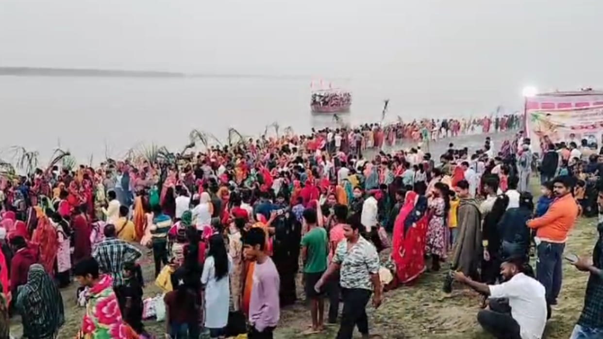 young man died by drowning in pond during offer prayers to rising sun