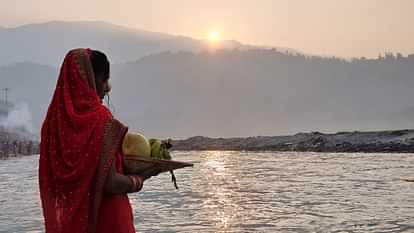 Chhath Mahaparv 2024 Huge Crowd gathered at Ganga ghats in Uttarakhand for Sunrise Puja Photos