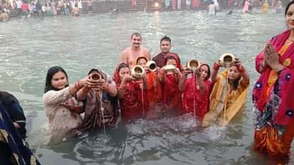 Chhath Mahaparv 2024 Huge Crowd gathered at Ganga ghats in Uttarakhand for Sunrise Puja Photos