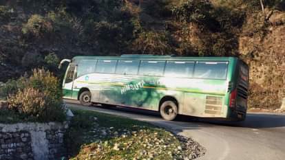 एचआरटीसी बस।